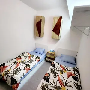 https://amazing-couples-partition-7-min-walking-from-mall-of-emirates.dubaihotelsoffers.com