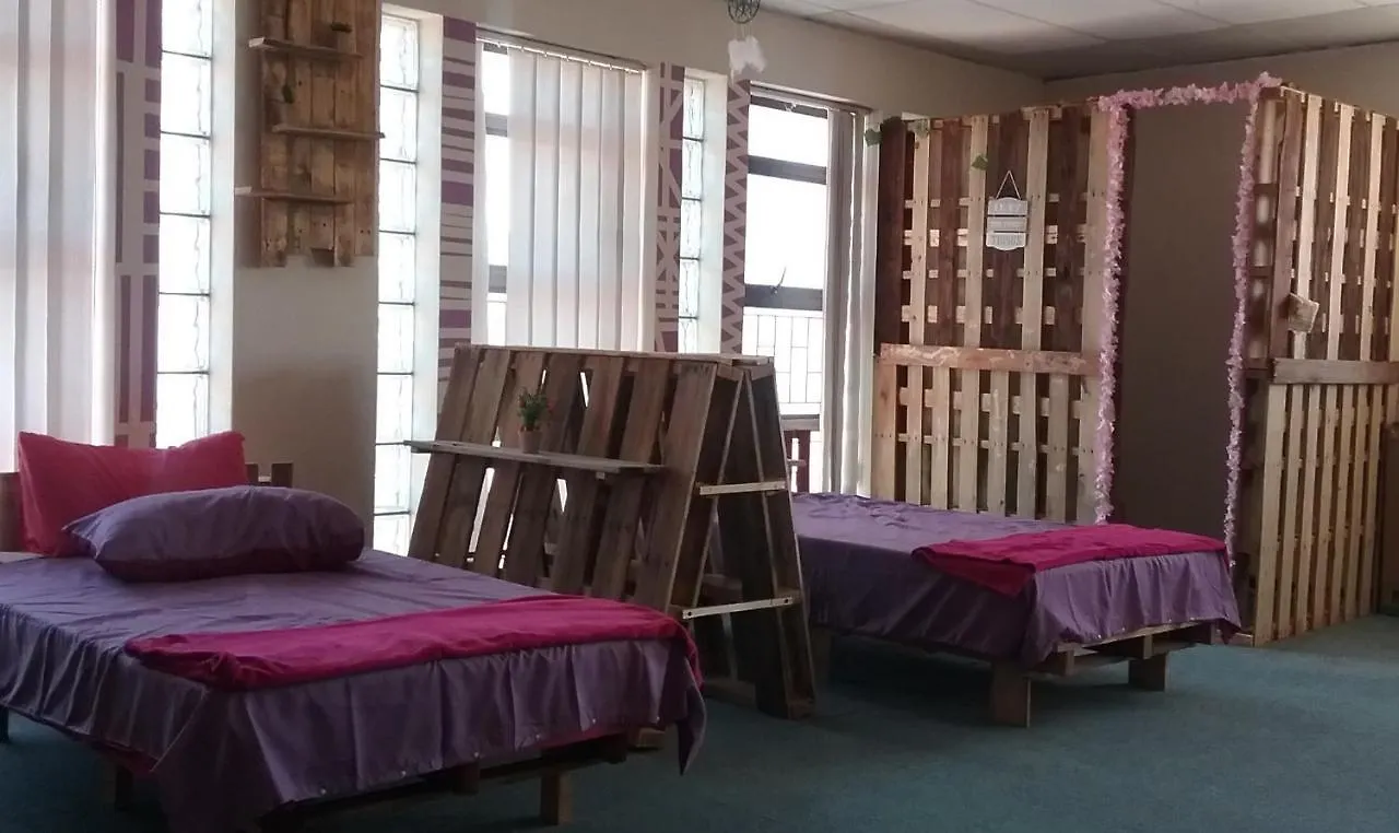 Sunset Beach Backpackers Bloubergstrand Hostel