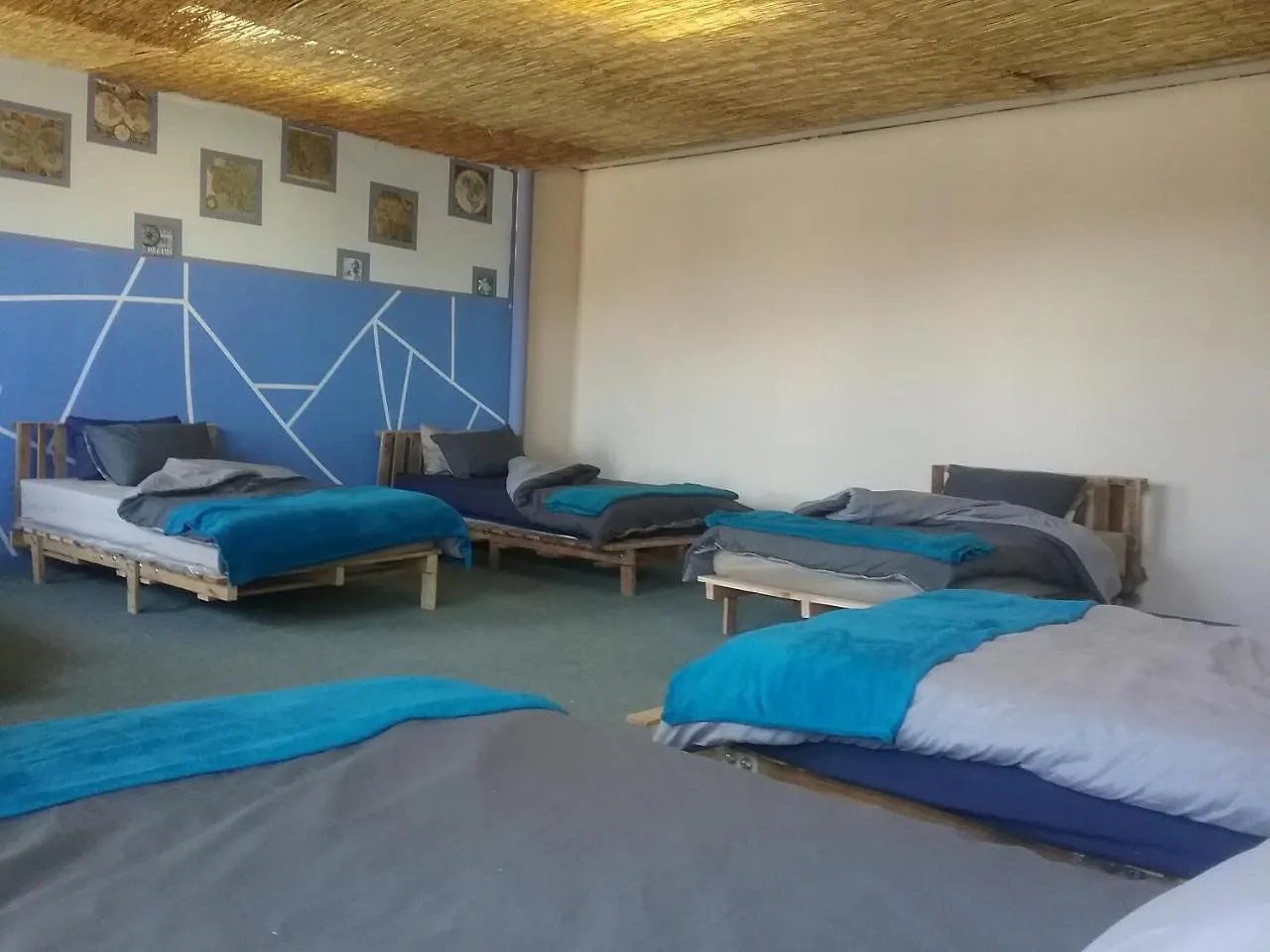 Sunset Beach Backpackers Bloubergstrand Hostel