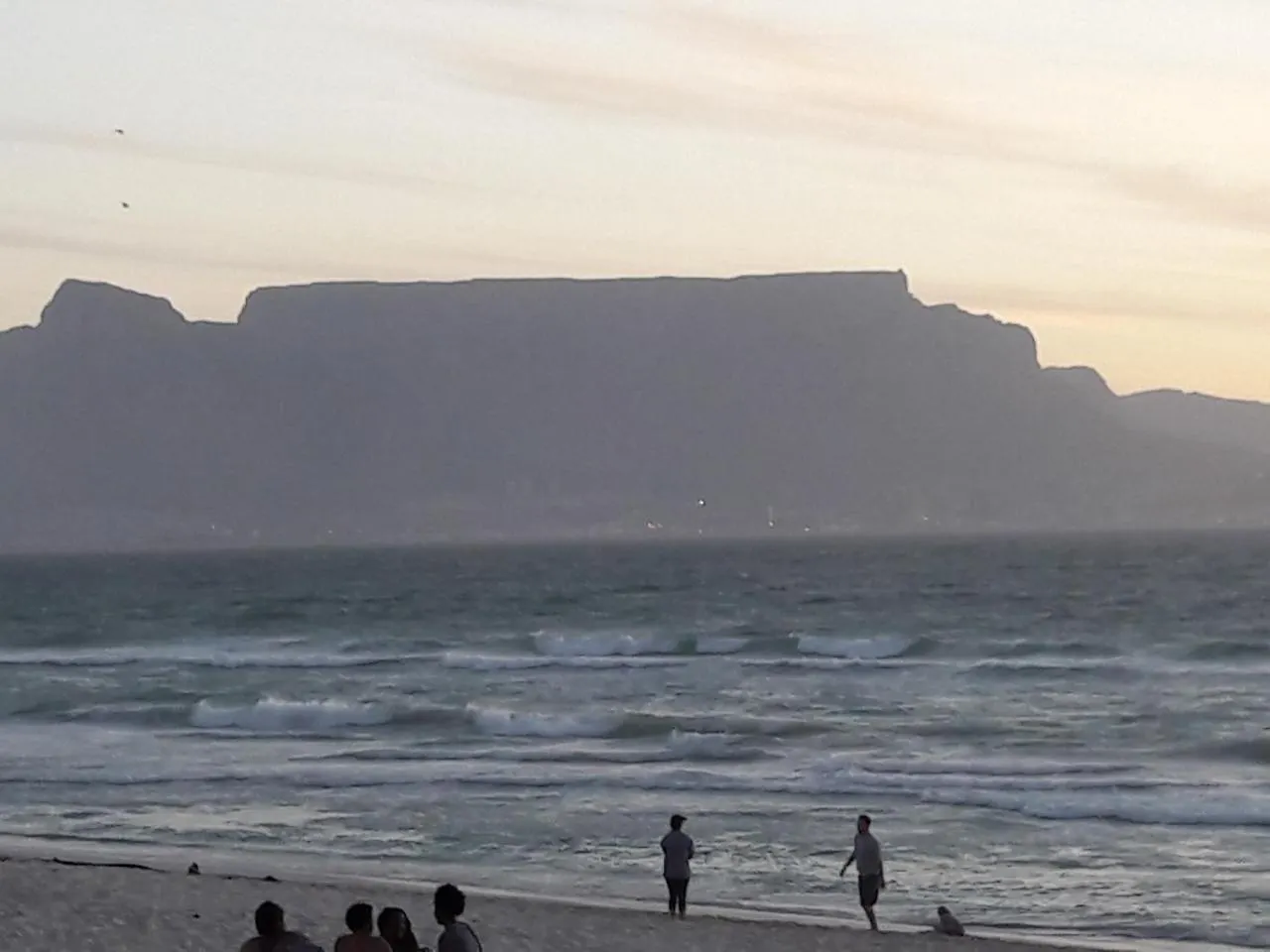 Sunset Beach Backpackers Bloubergstrand 0*,